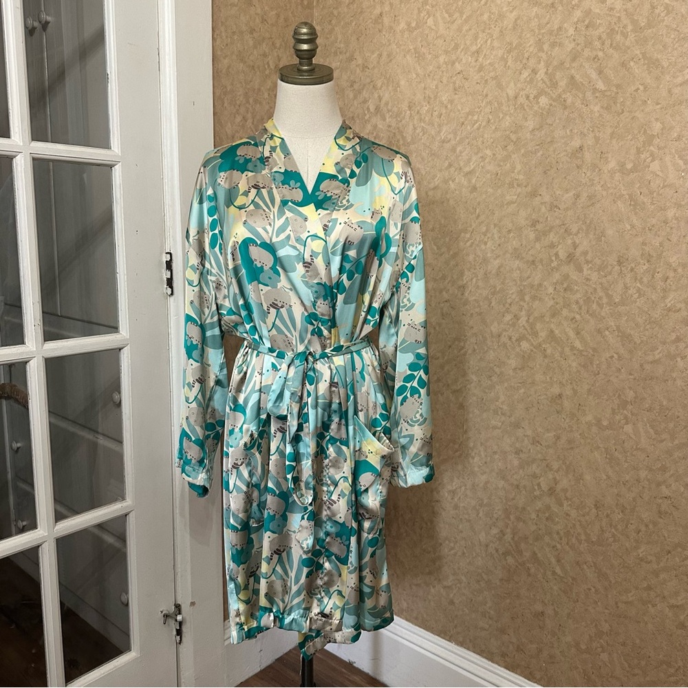 Pusheen Teal and Cream Robe